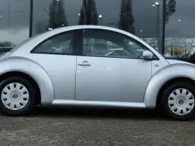 Volkswagen New Beetle 1.6 thumbnail 7