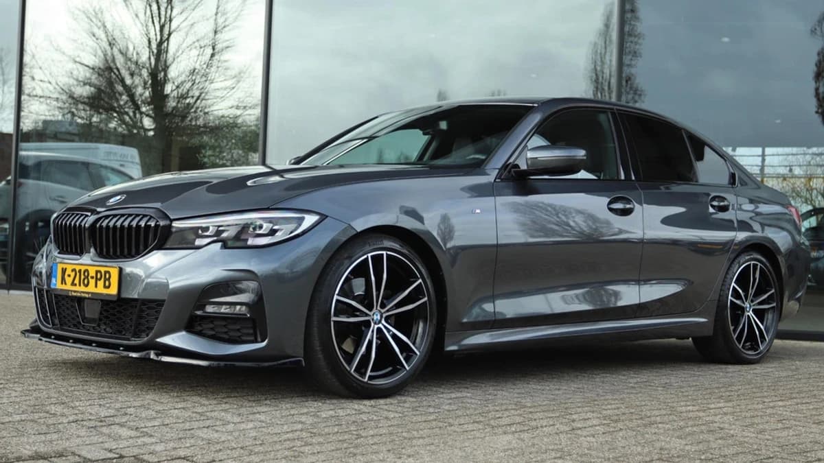 BMW 3-serie 320I HIGH EXECUTIVE M-SPORT — foto 1