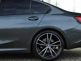 BMW 3-serie 320I HIGH EXECUTIVE M-SPORT thumbnail 16