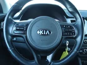Kia Niro 1.6 GDI HYBRID EXECUTIVELINE thumbnail 17