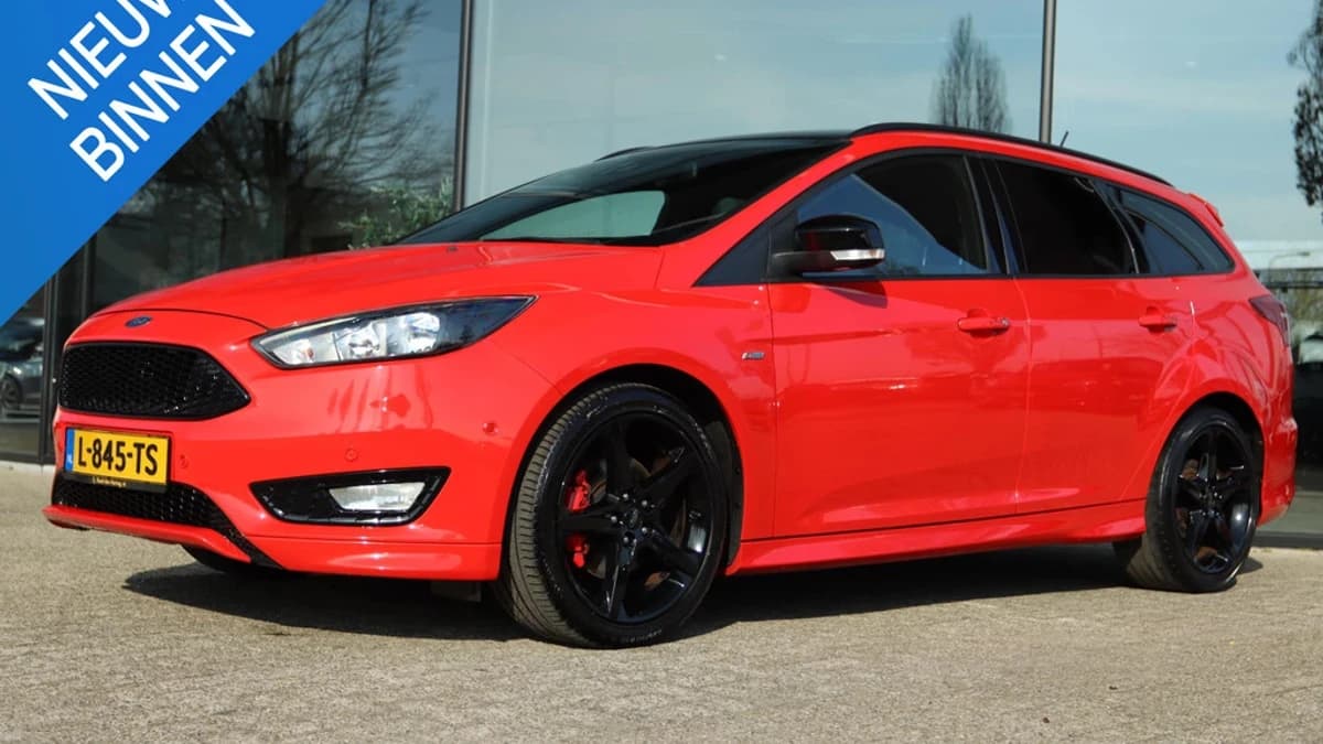 Ford FOCUS Wagon 1.5 150PK RED EDITION ST-LINE — foto 1