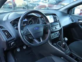 Ford FOCUS Wagon 1.5 150PK RED EDITION ST-LINE thumbnail 3