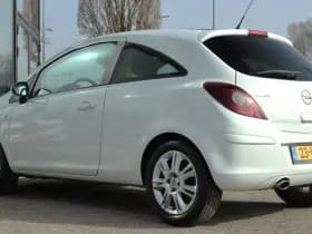 Opel Corsa 1.4-16V COLOR EDITION thumbnail 8