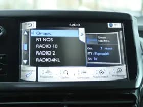 Peugeot 208 1.2 VTi ENVY 5-DRS. thumbnail 23