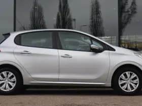 Peugeot 208 1.2 VTi ENVY 5-DRS. thumbnail 9