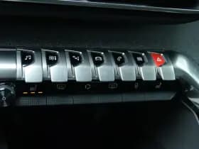 Peugeot 3008 1.2 PT CROSSWAY thumbnail 30