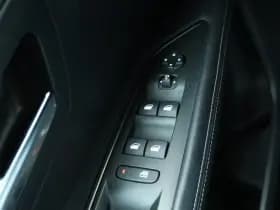 Peugeot 3008 1.2 PT CROSSWAY thumbnail 31