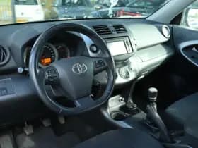 Toyota RAV4 2.0 VVTi DYNAMIC 2WD thumbnail 3
