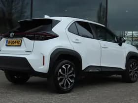 Toyota Yaris Cross 1.5 HYBRID DYNAMIC thumbnail 2