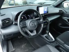 Toyota Yaris Cross 1.5 HYBRID DYNAMIC thumbnail 3