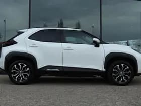 Toyota Yaris Cross 1.5 HYBRID DYNAMIC thumbnail 9