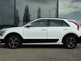 Kia Niro 1.6 GDi HYBRID EXECUTIVELINE thumbnail 12