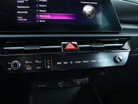Kia Niro 1.6 GDi HYBRID EXECUTIVELINE thumbnail 28