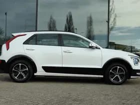 Kia Niro 1.6 GDi HYBRID EXECUTIVELINE thumbnail 9