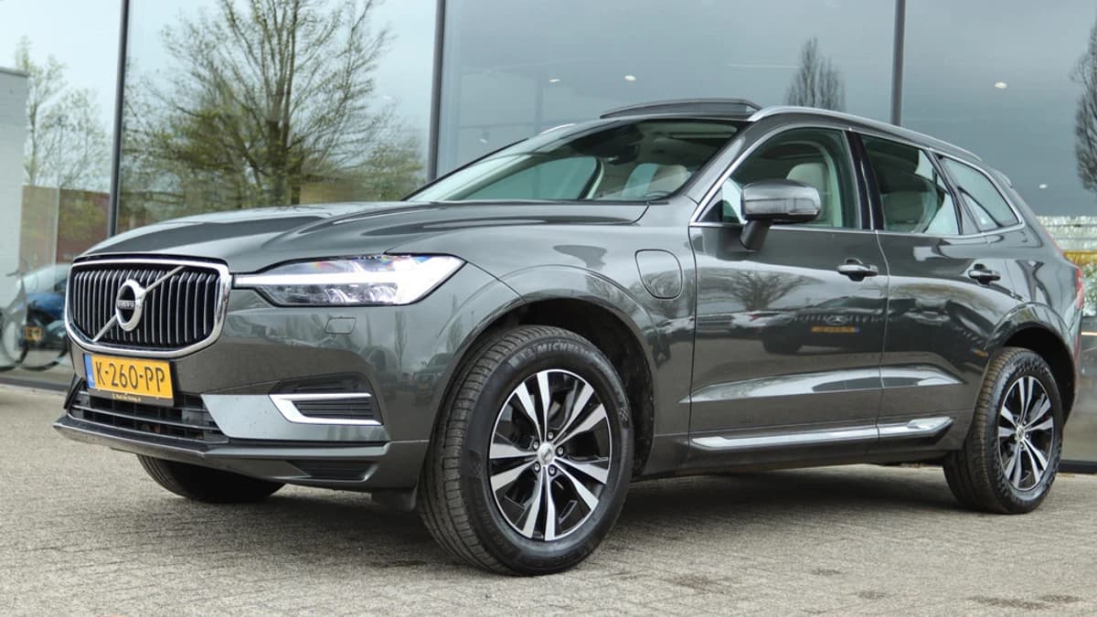 Volvo XC60 2.0 PLUG-IN RECHARGE T6 AWD BUSINESS PRO — foto 1