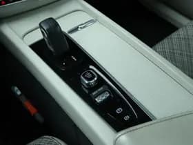 Volvo XC60 2.0 PLUG-IN RECHARGE T6 AWD BUSINESS PRO thumbnail 30