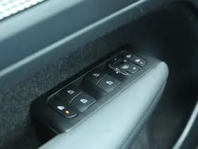 Volvo XC40 RECHARGE P8 AWD R-DESIGN 408PK thumbnail 26