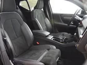 Volvo XC40 RECHARGE P8 AWD R-DESIGN 408PK thumbnail 4