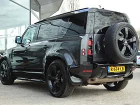 Land Rover Rover Defender 110 2.0 P400E 110 X-DYNAMIC HSE BLACK PACK thumbnail 13