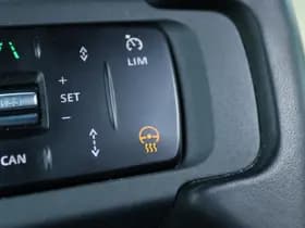 Land Rover Rover Defender 110 2.0 P400E 110 X-DYNAMIC HSE BLACK PACK thumbnail 23