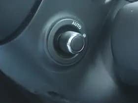 Land Rover Rover Defender 110 2.0 P400E 110 X-DYNAMIC HSE BLACK PACK thumbnail 24