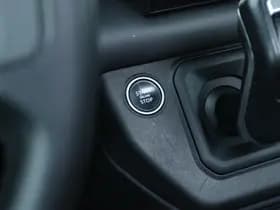 Land Rover Rover Defender 110 2.0 P400E 110 X-DYNAMIC HSE BLACK PACK thumbnail 25