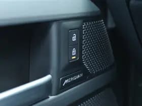 Land Rover Rover Defender 110 2.0 P400E 110 X-DYNAMIC HSE BLACK PACK thumbnail 29