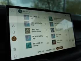 Land Rover Rover Defender 110 2.0 P400E 110 X-DYNAMIC HSE BLACK PACK thumbnail 30