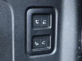 Land Rover Rover Defender 110 2.0 P400E 110 X-DYNAMIC HSE BLACK PACK thumbnail 46