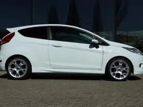 Ford Fiesta thumbnail 6