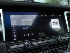 Porsche Macan thumbnail 24