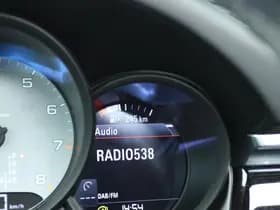 Porsche Macan thumbnail 25