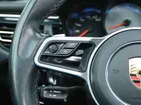 Porsche Macan thumbnail 40
