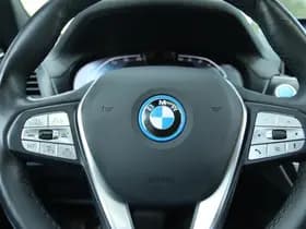 BMW iX3 thumbnail 21
