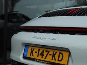 Porsche 911 thumbnail 16