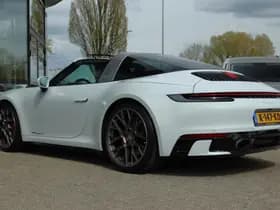 Porsche 911 thumbnail 25