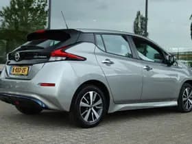 Nissan Leaf thumbnail 2