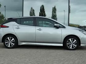 Nissan Leaf thumbnail 11