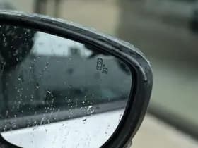 Nissan Leaf thumbnail 7