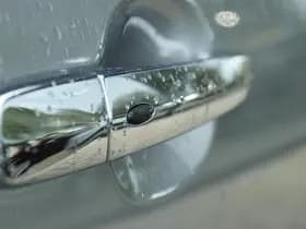 Nissan Leaf thumbnail 8