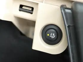 BMW iX3 thumbnail 10