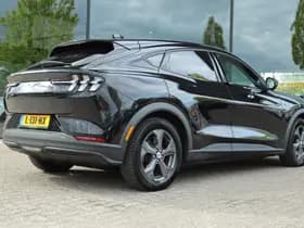 Ford Mustang thumbnail 2