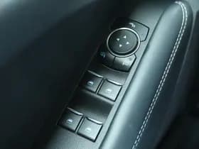 Ford Mustang thumbnail 22