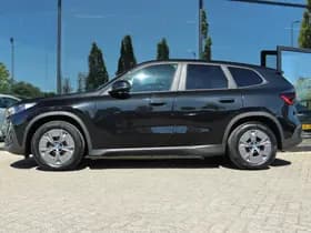 BMW iX1 thumbnail 12