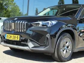 BMW iX1 thumbnail 13