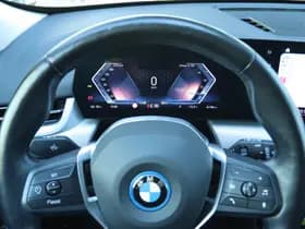 BMW iX1 thumbnail 22