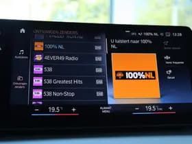 BMW iX1 thumbnail 30