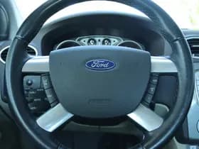 Ford Focus thumbnail 16