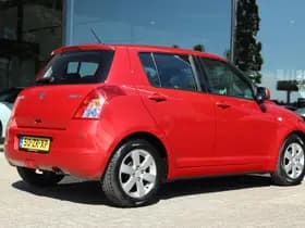 Suzuki Swift thumbnail 2