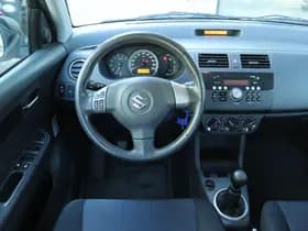 Suzuki Swift thumbnail 14